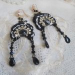 BO Féerie Black are embroidered with Swarovski crystals, crystal chatons, round faceted flattened beads, twisted Bugles and seed beads